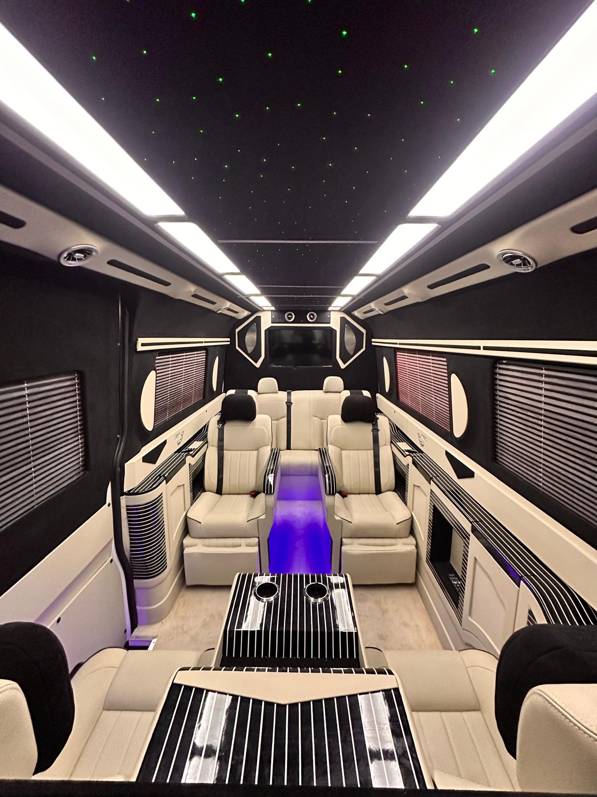 1 - 13 Personen Privat Transfer